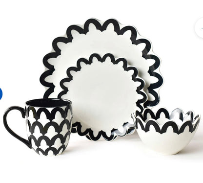 Cotton Colors Black Scalloped Place Setting