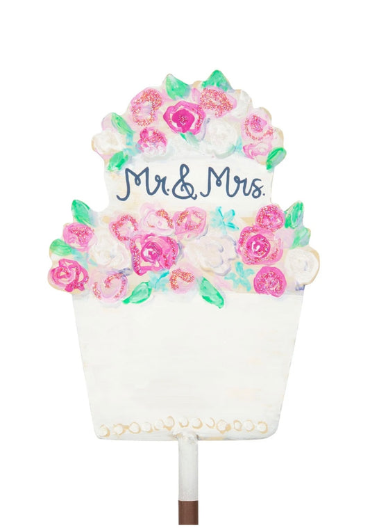 Round Top Collection Mr. & Mrs. Wedding Cake Finial